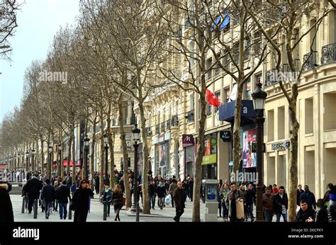 shops in champs élysées france